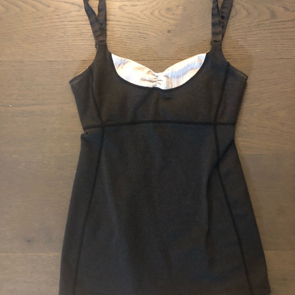 Lululemon charcoal gray sz 4 new